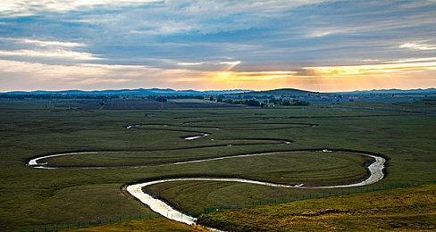 梁其伟：公司已经把其它所有新项目砍掉，专注于《影之刃零》